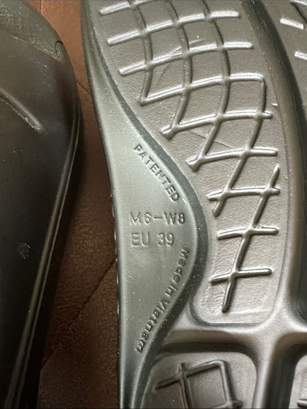 OOFOS Men's Black Recovery Slide Sandals - Picture 3 of 4